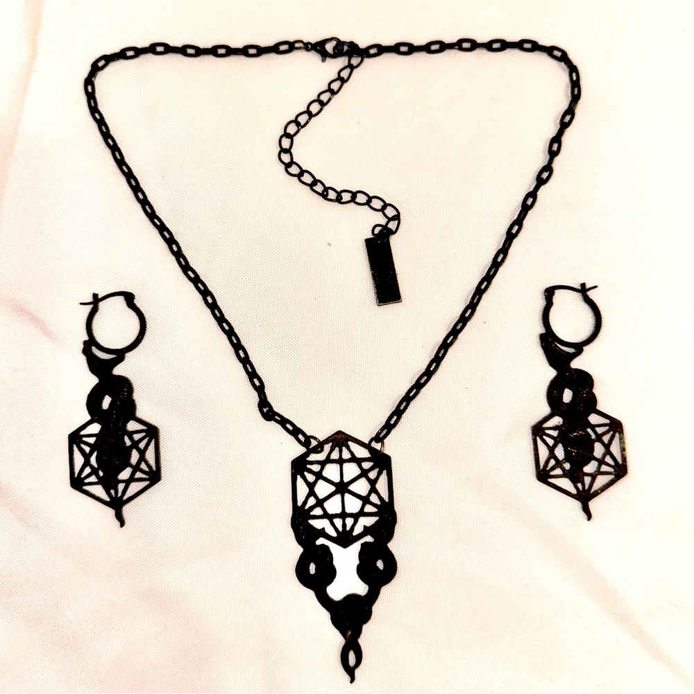 Restyle Black Serpent Necklace and Matching Earrings Set - Picture 2 of 6